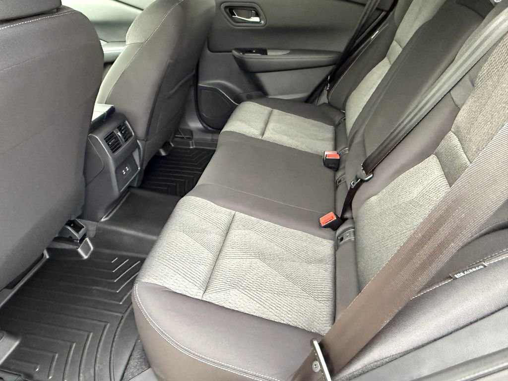 Used 2026 Nissan Rogue SV FWD image 16