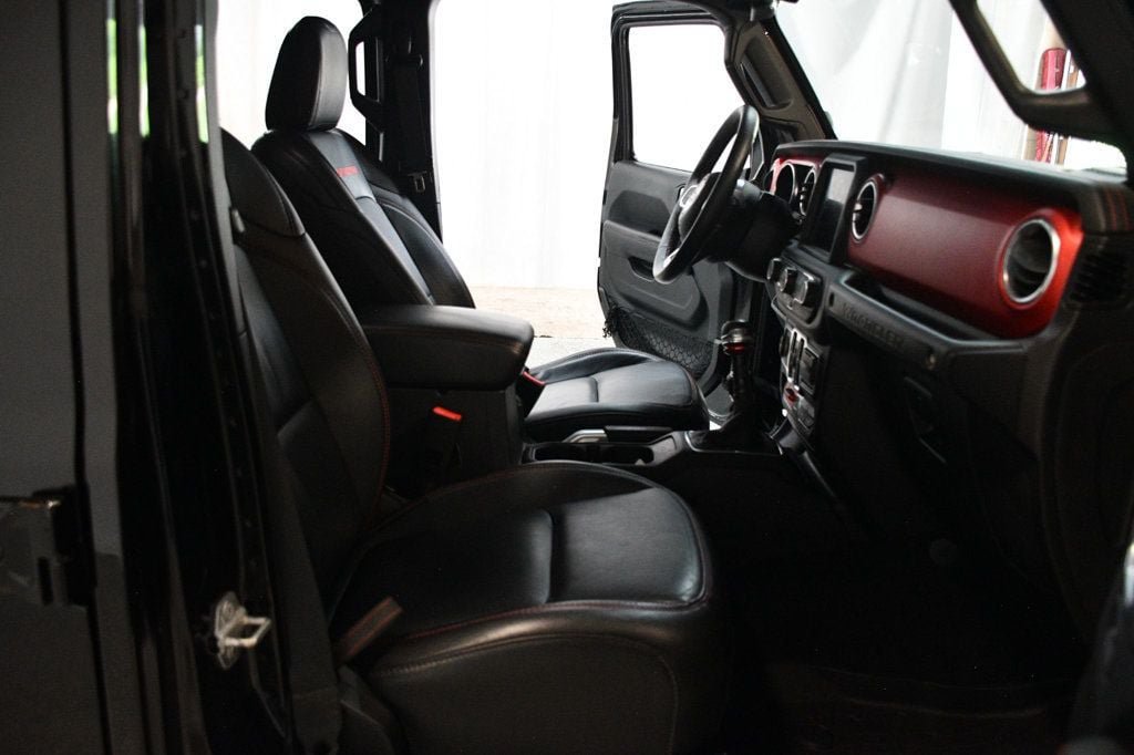Used 2018 Jeep Wrangler Unlimited Rubicon AWD/4WD image 31