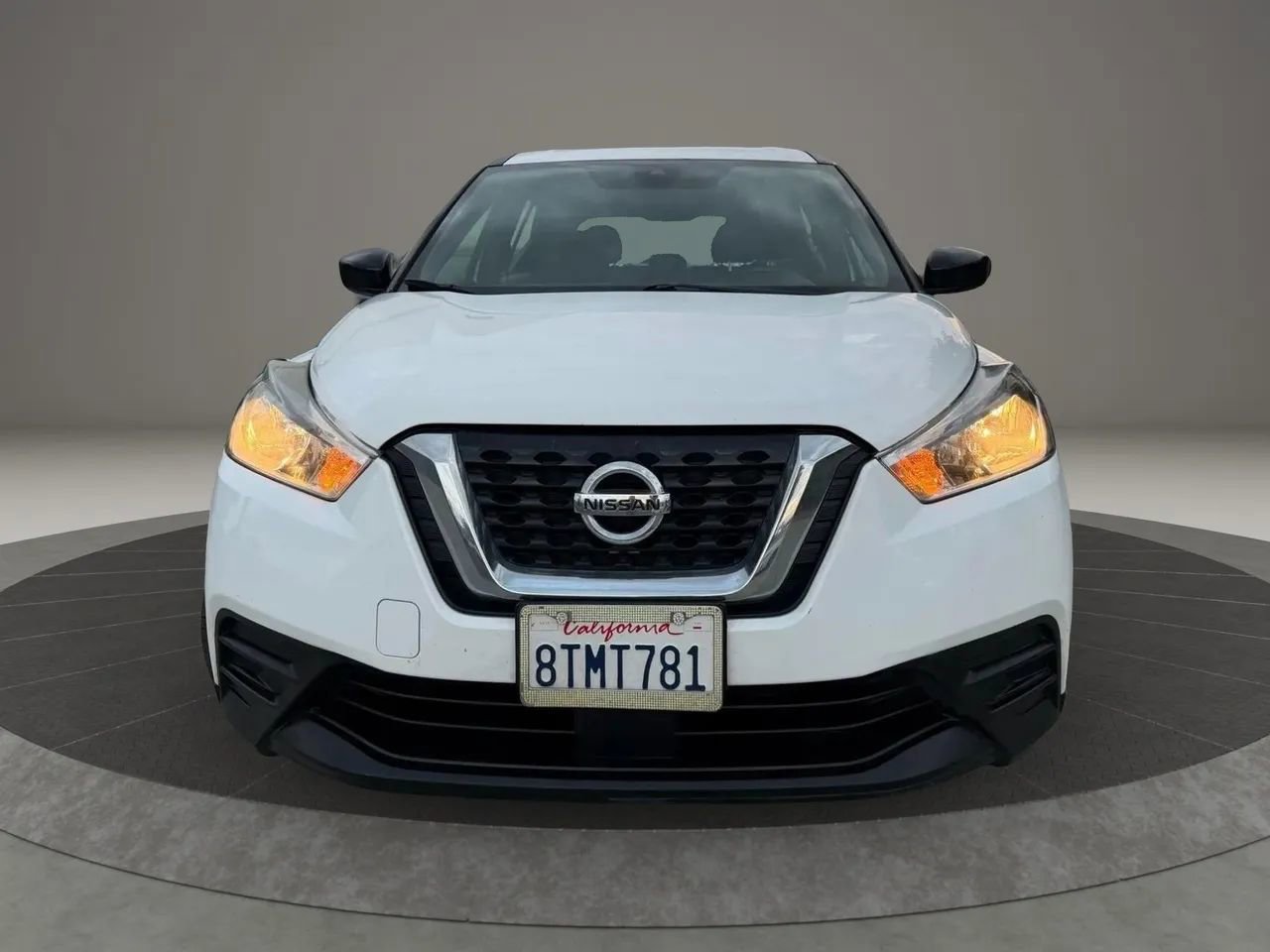 Used 2020 Nissan Kicks S image 4