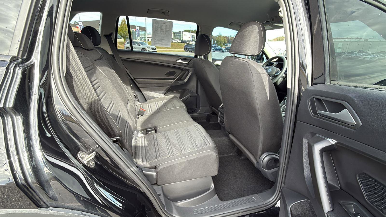 Used 2022 Volkswagen Tiguan S image 19