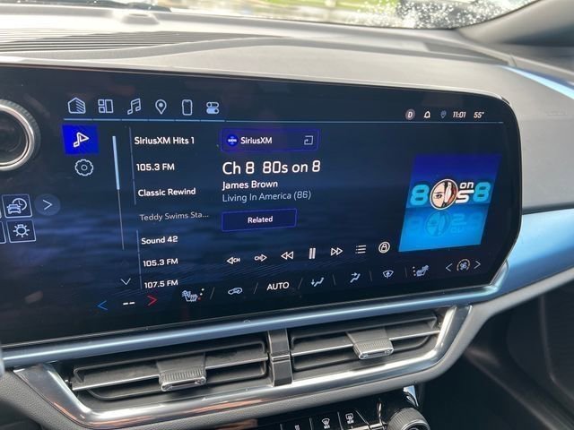 Used 2025 Chevrolet Equinox EV LT w/ Convenience Package image 47