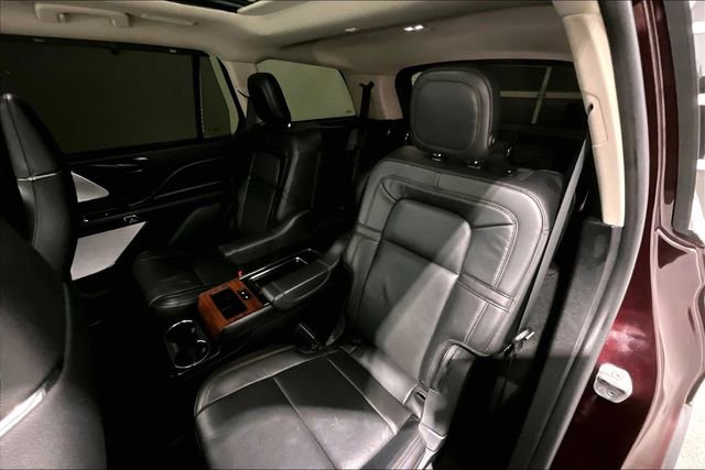 Used 2020 Lincoln Aviator Reserve w/ Equipment Group 201A image 23