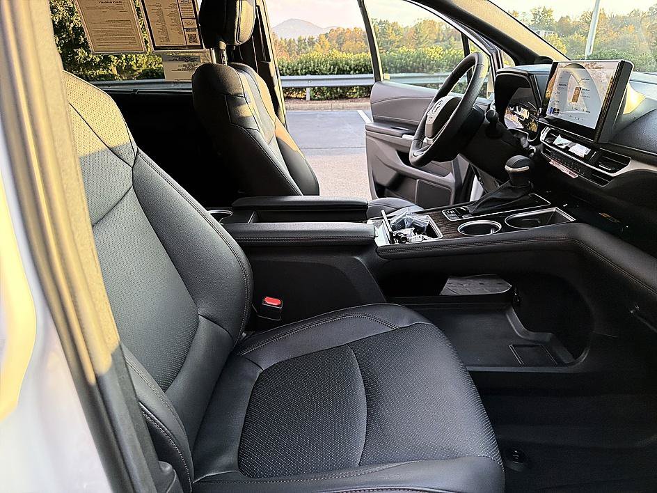 Certified 2026 Toyota Sienna Platinum AWD/4WD image 19