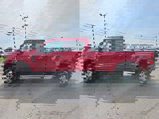 Used 2022 Ford F350 Lariat w/ Lariat Ultimate Package image 3