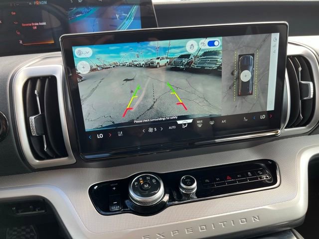 Used 2025 Ford Expedition Active image 31