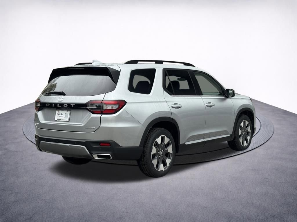 New 2026 Honda Pilot Touring image 5