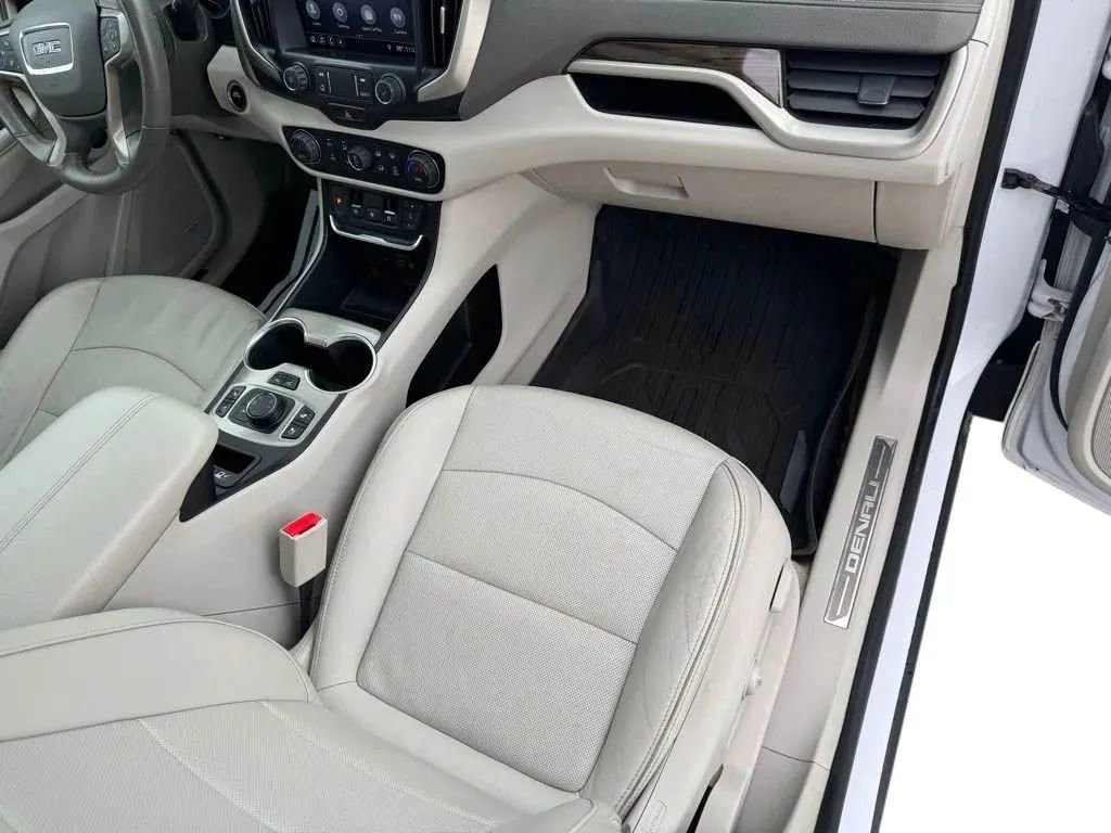 Used 2020 GMC Terrain Denali w/ Denali Premium Package AWD/4WD image 14