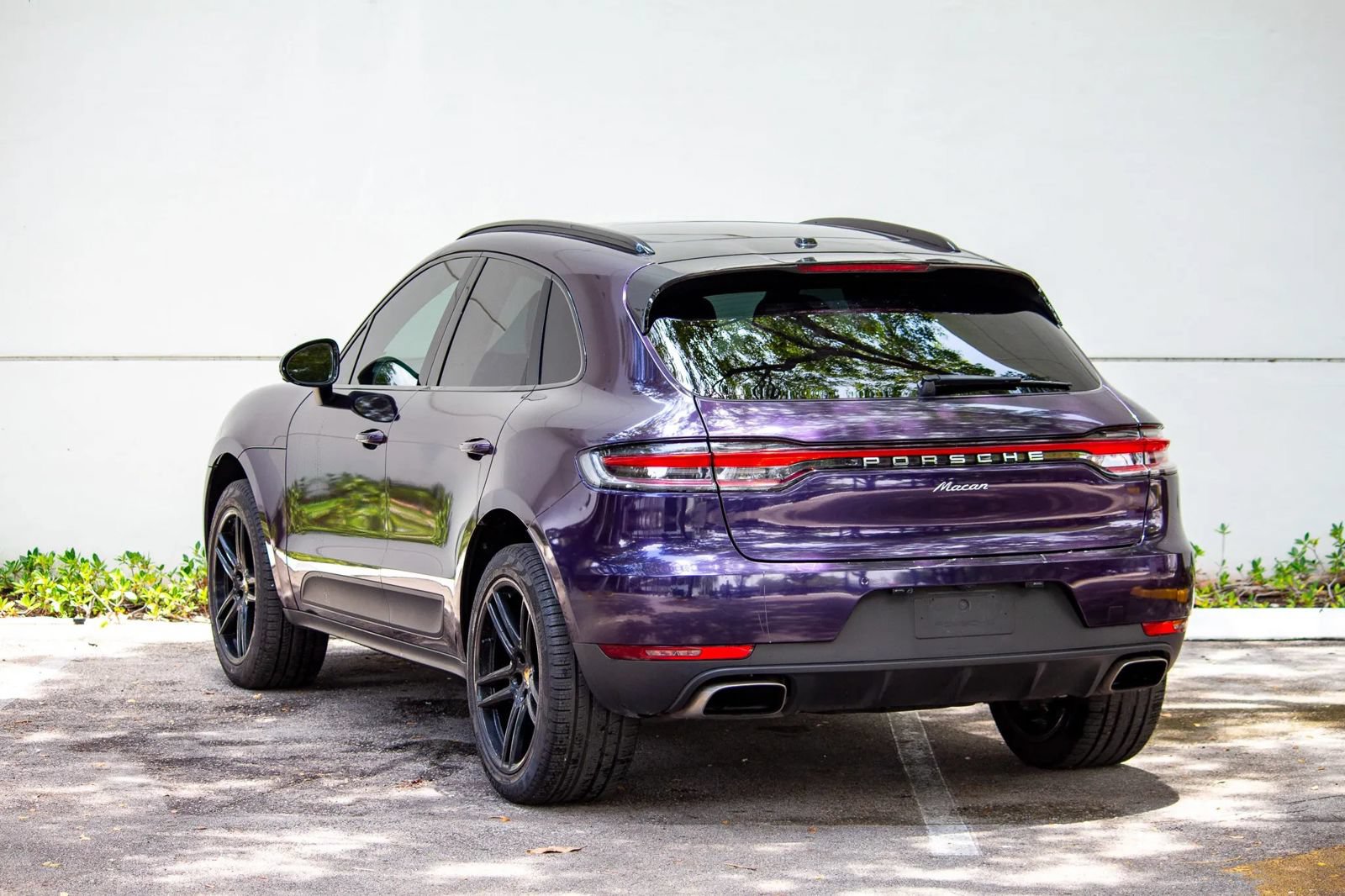 Used 2021 Porsche Macan w/ Premium Package Plus AWD/4WD image 10