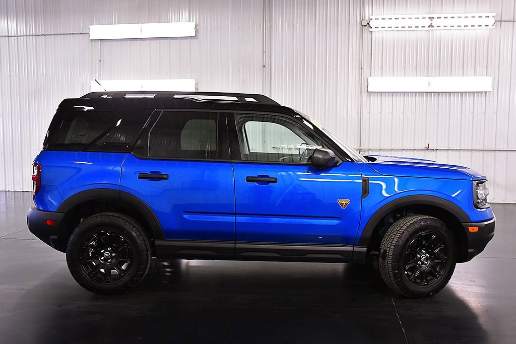 Used 2025 Ford Bronco Sport Badlands image 8