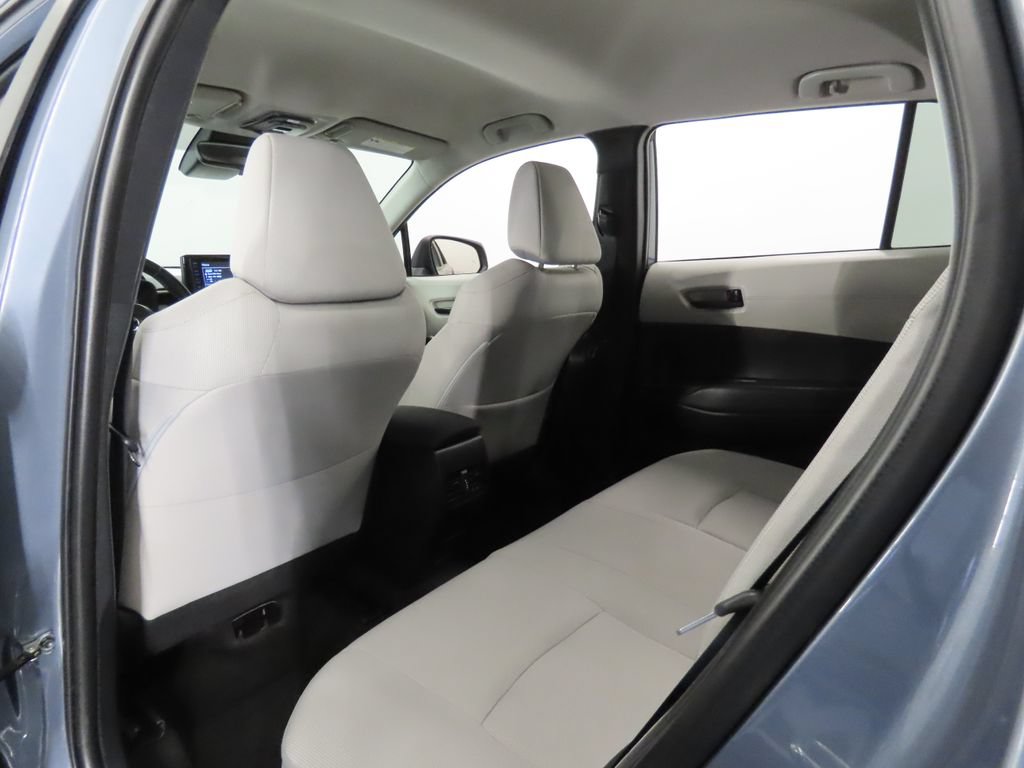 Used 2022 Toyota Corolla Cross LE AWD/4WD image 40