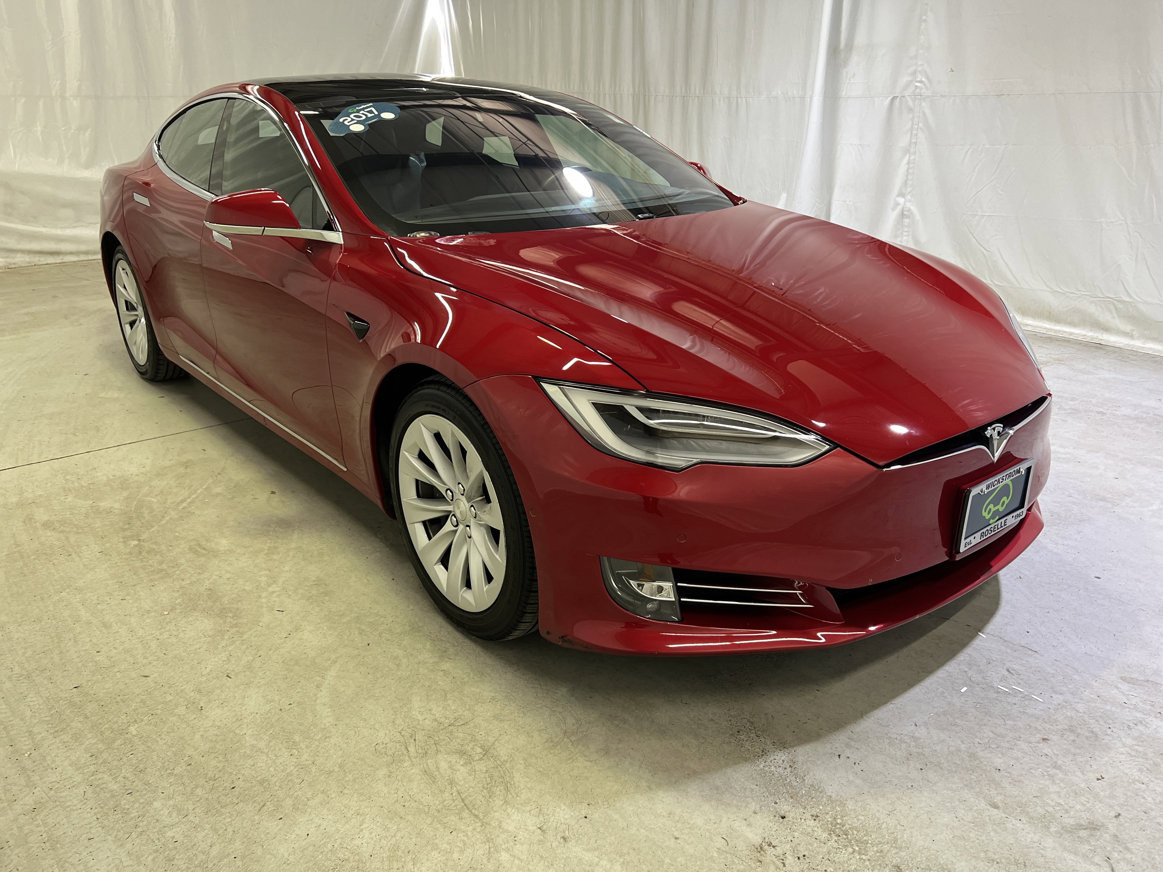 Used 2017 Tesla Model S 90D AWD/4WD image 2