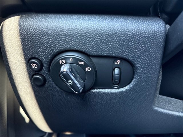 Certified 2024 MINI Cooper S image 32