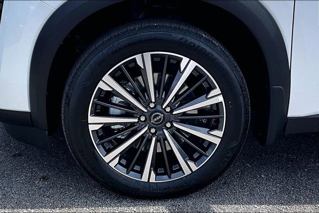 New 2026 Nissan Pathfinder Platinum w/ Cargo Package image 10