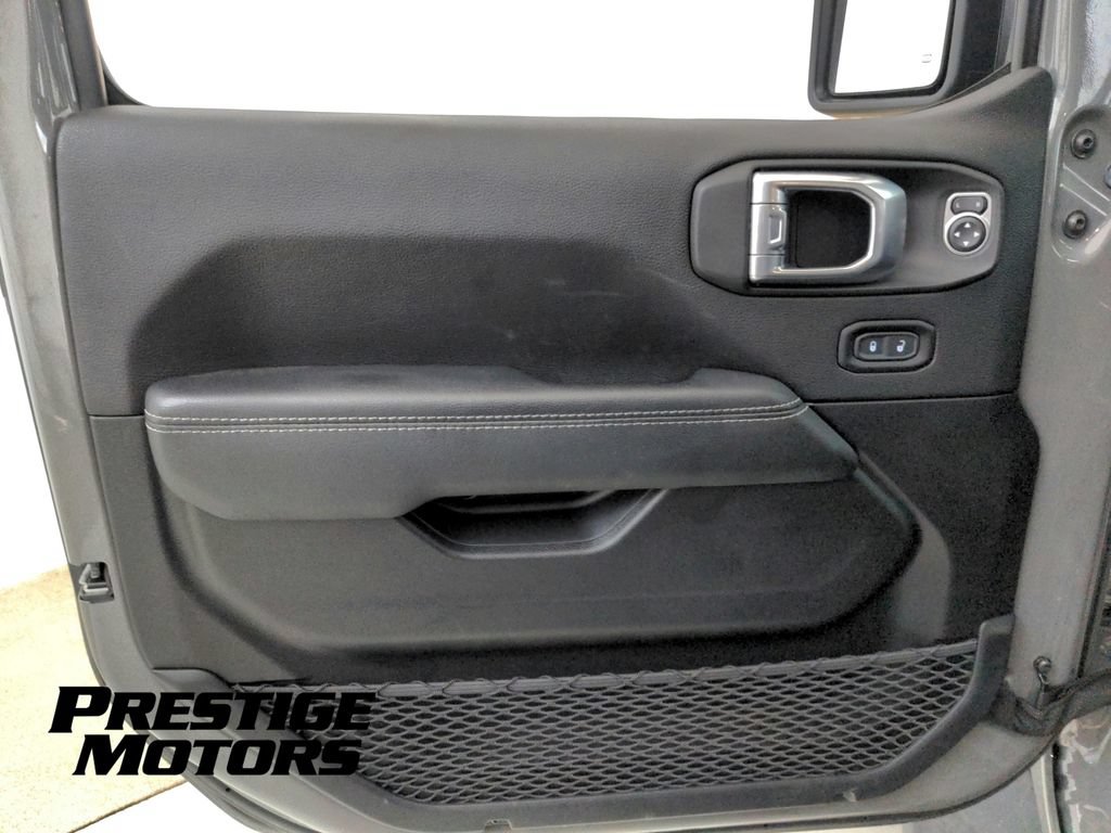 Used 2021 Jeep Gladiator Overland w/ Uconnect 4C Nav & Sound Group AWD/4WD image 24