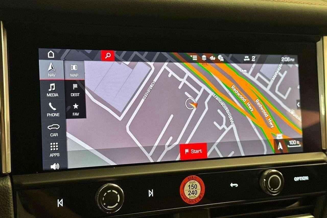 Certified 2025 Porsche Macan image 75