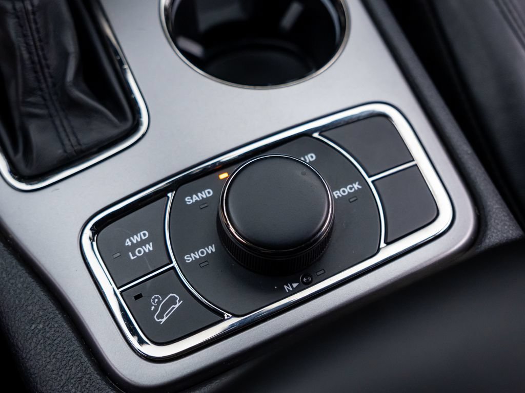 Used 2020 Jeep Grand Cherokee Limited X AWD/4WD image 29