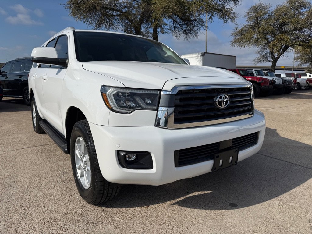 Used 2019 Toyota Sequoia SR5 image 1
