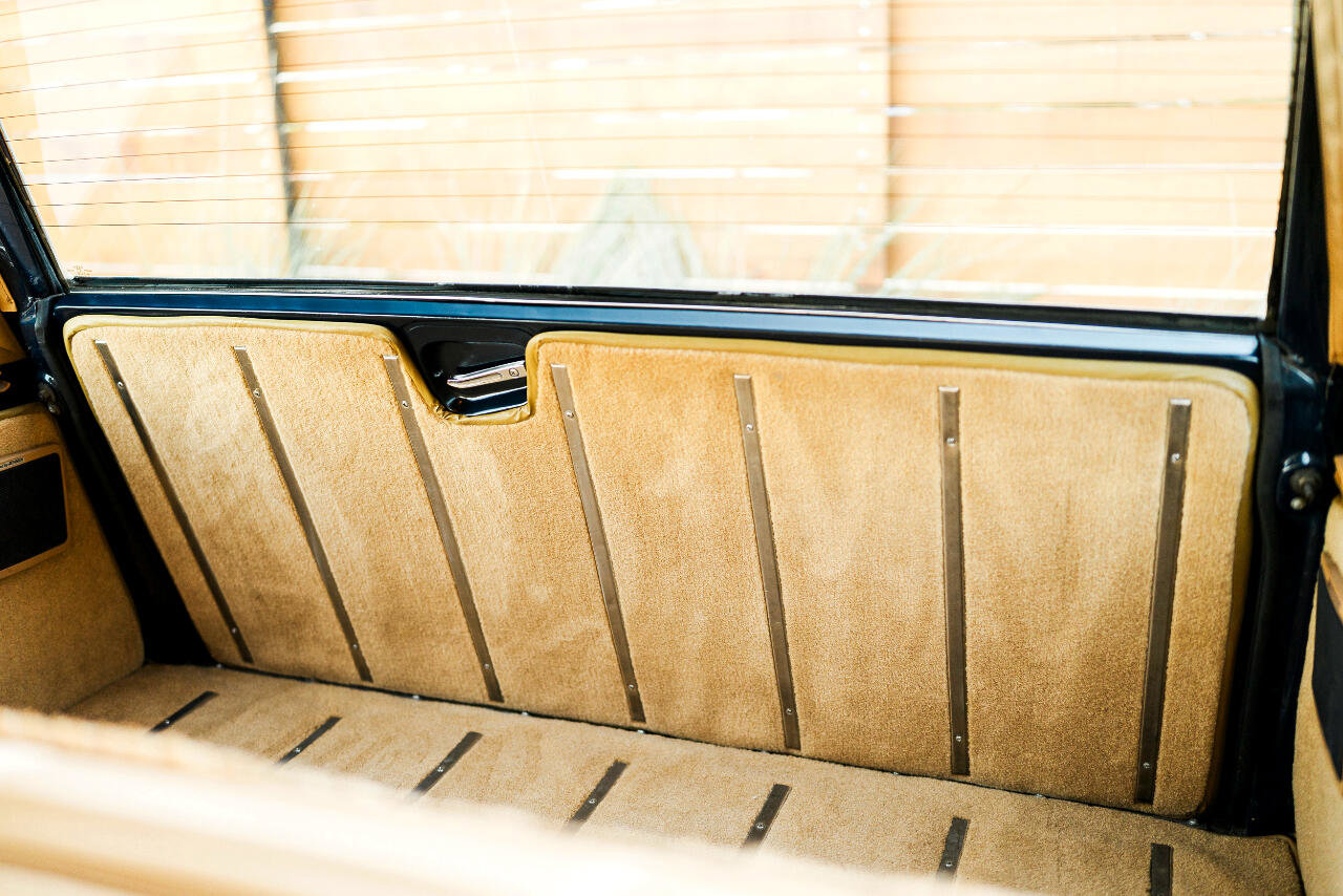 Used 1987 Jeep Grand Wagoneer image 89