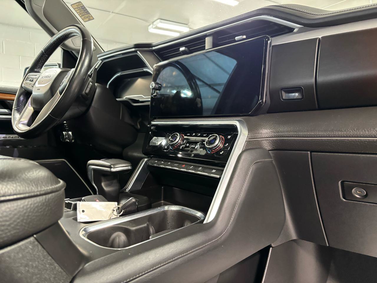 Used 2022 GMC Sierra 1500 Denali w/ Denali Reserve Package AWD/4WD image 22