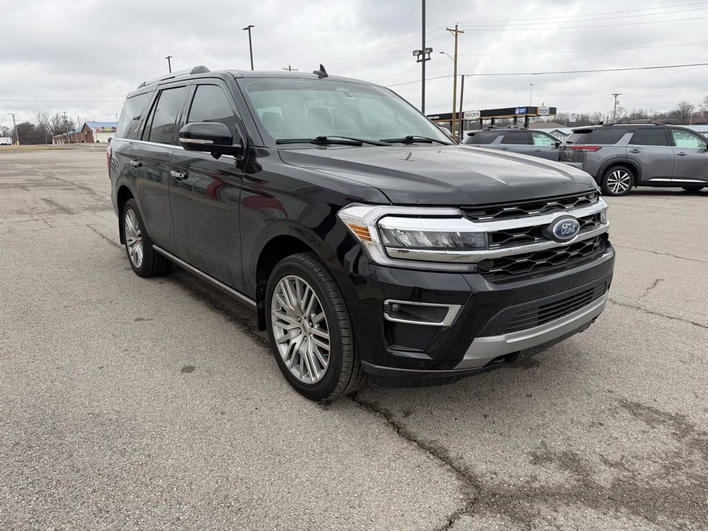 Used 2024 Ford Expedition Limited image 7
