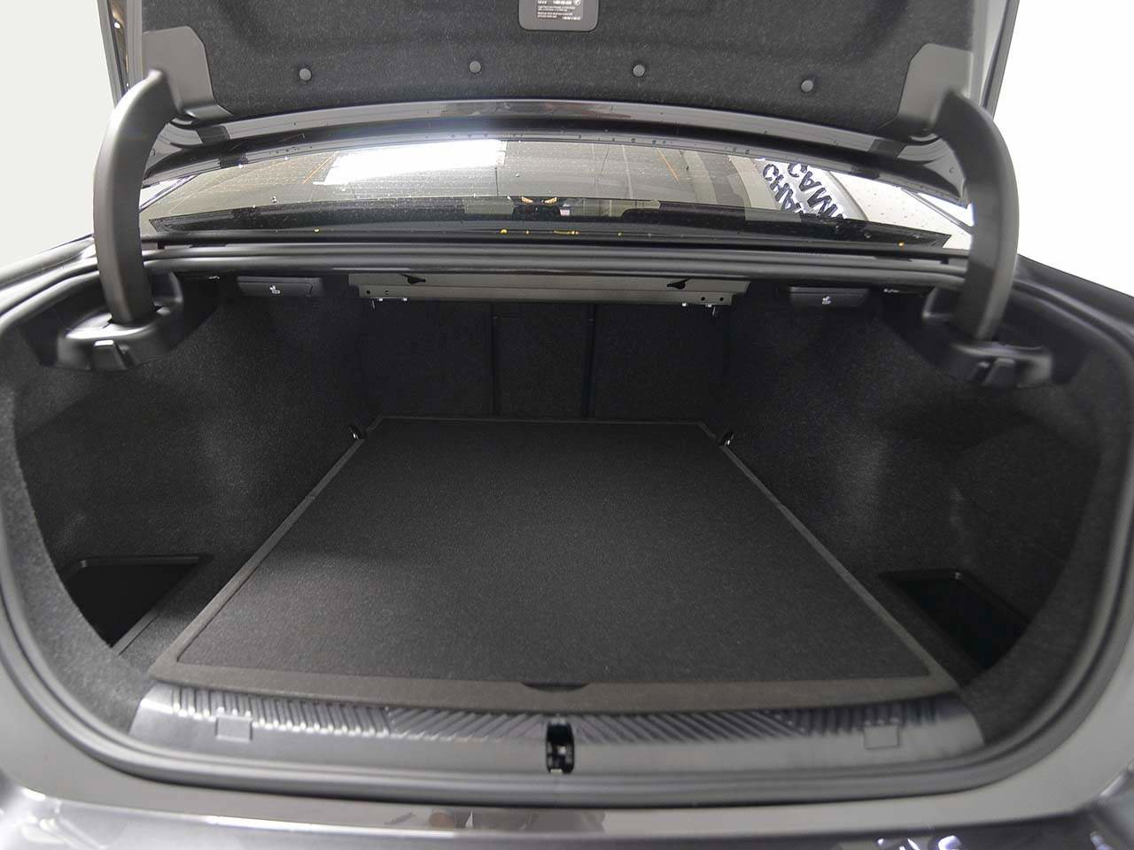 Used 2024 BMW 530i w/ Convenience Package image 10