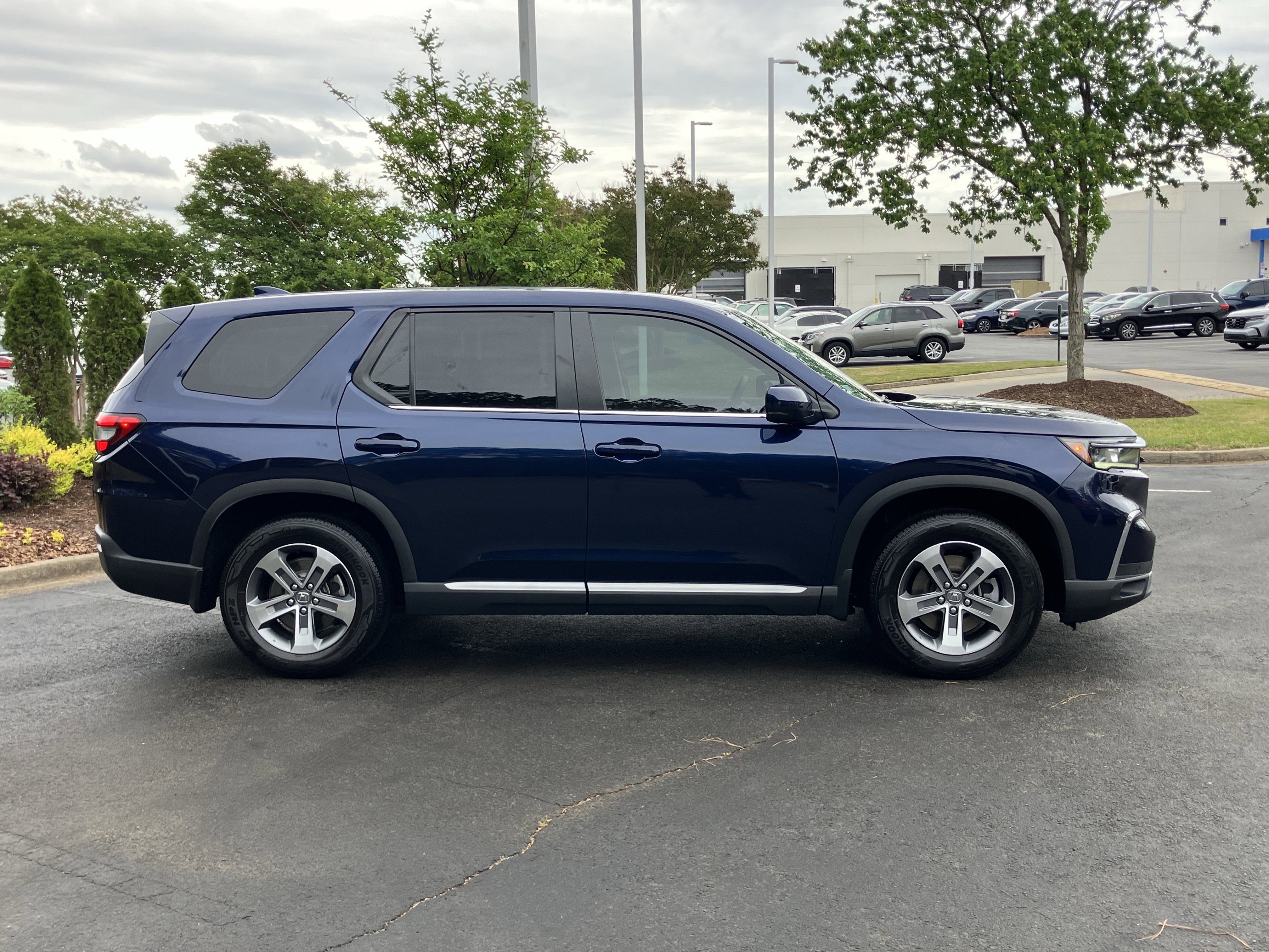 Certified 2025 Honda Pilot EX-L image 11