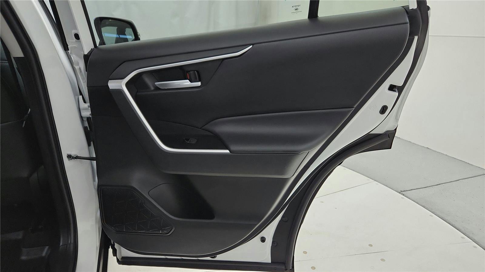 Certified 2023 Toyota RAV4 XLE Premium image 15
