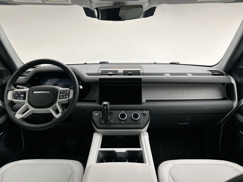 Certified 2025 Land Rover Defender 110 X-Dynamic SE image 20