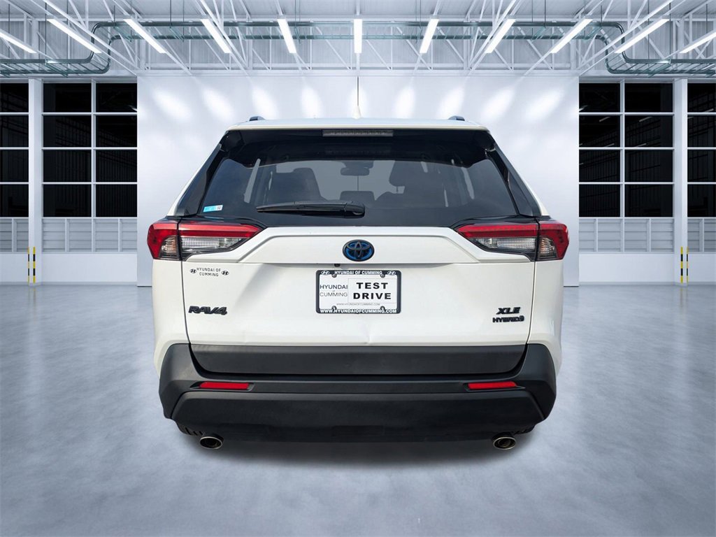 Used 2022 Toyota RAV4 XLE image 5