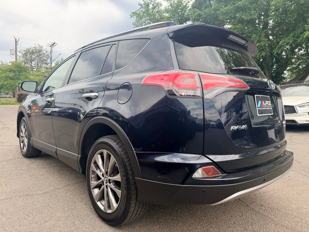 Used 2018 Toyota RAV4 Limited w/ Advanced Technology Package AWD/4WD image 4