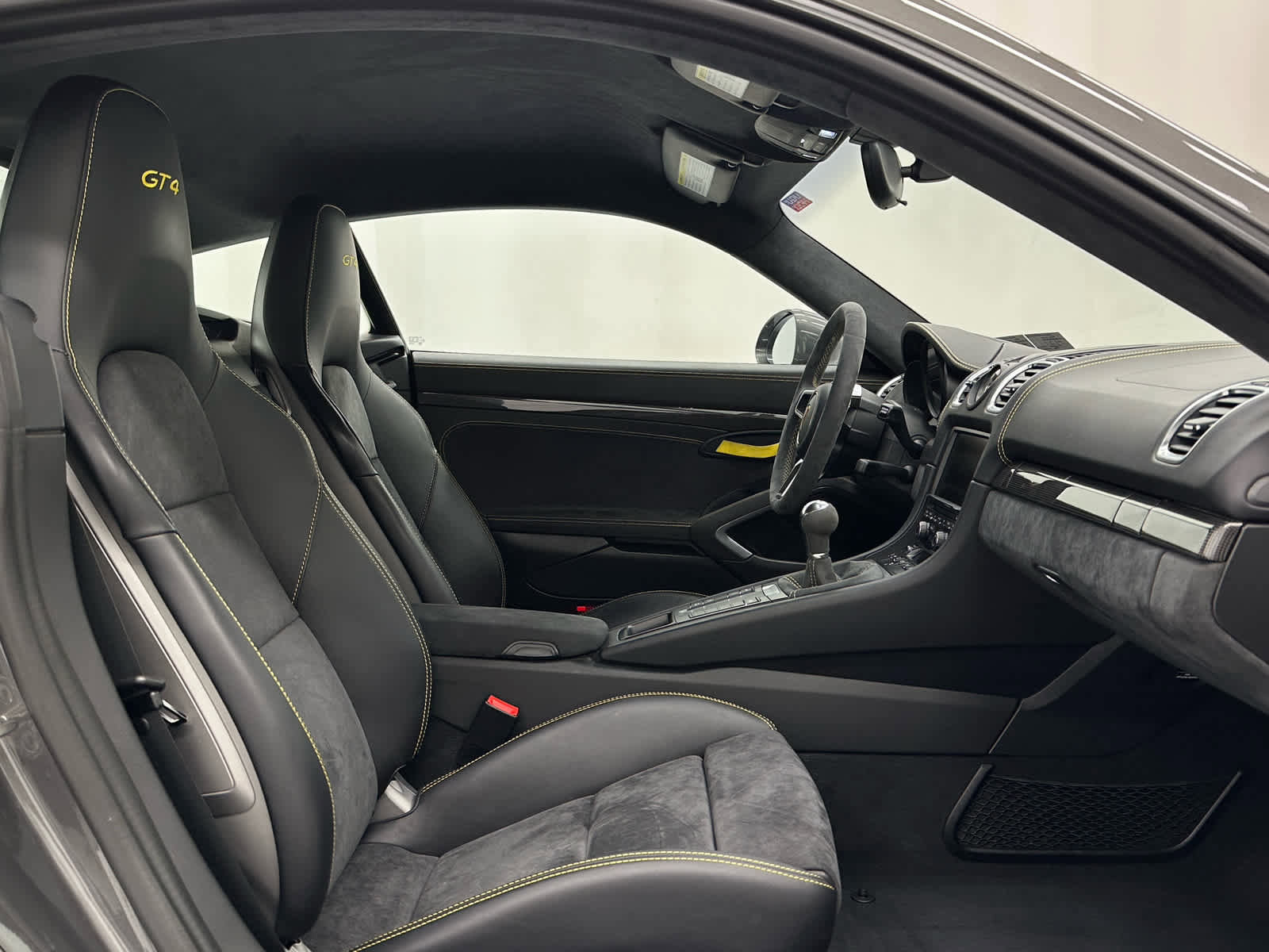 Used 2016 Porsche Cayman GT4 RWD image 14