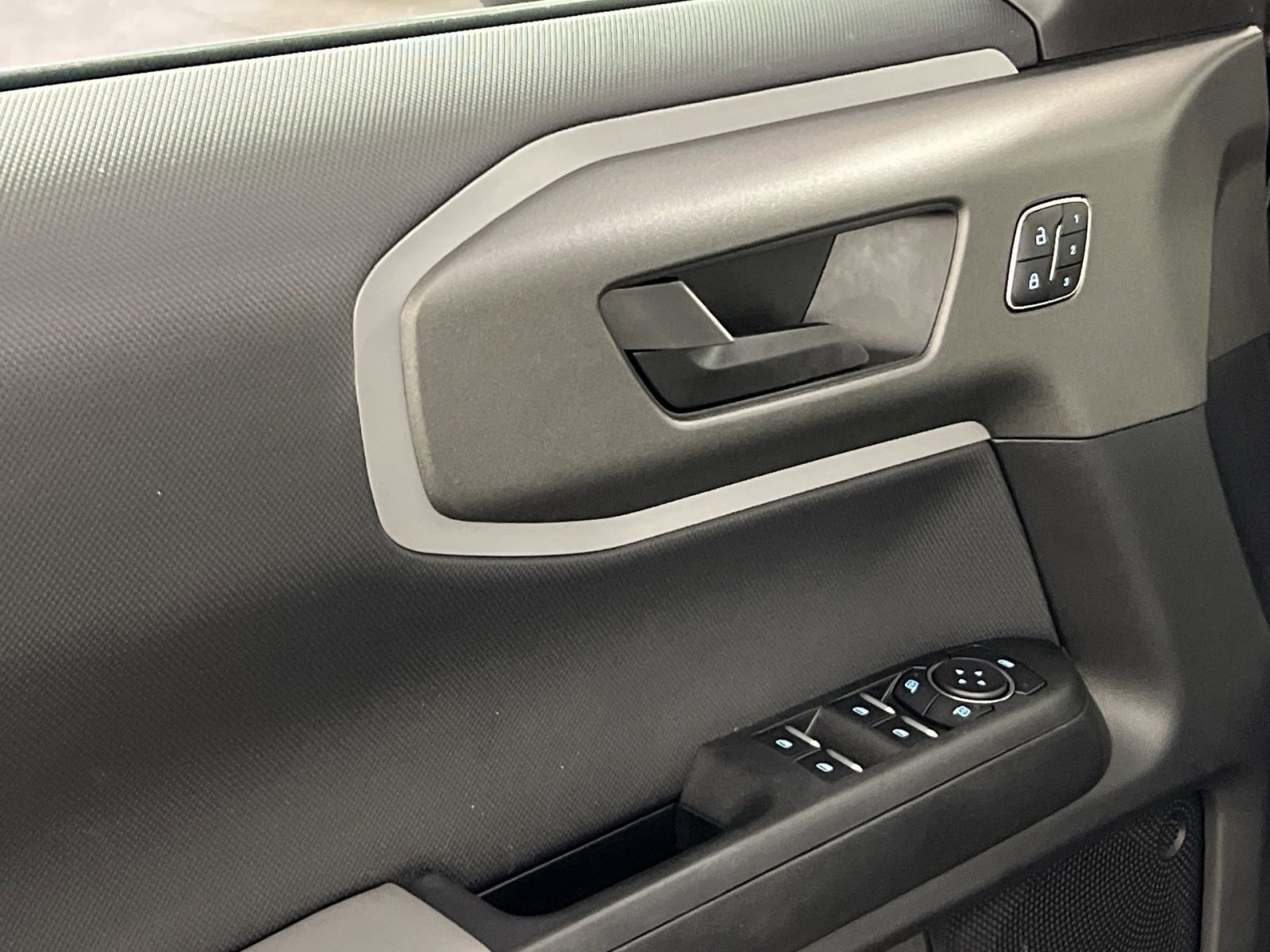 Used 2025 Ford Bronco Sport Badlands image 15