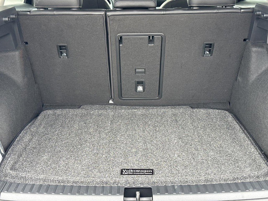 Used 2025 Volkswagen Taos SE image 7