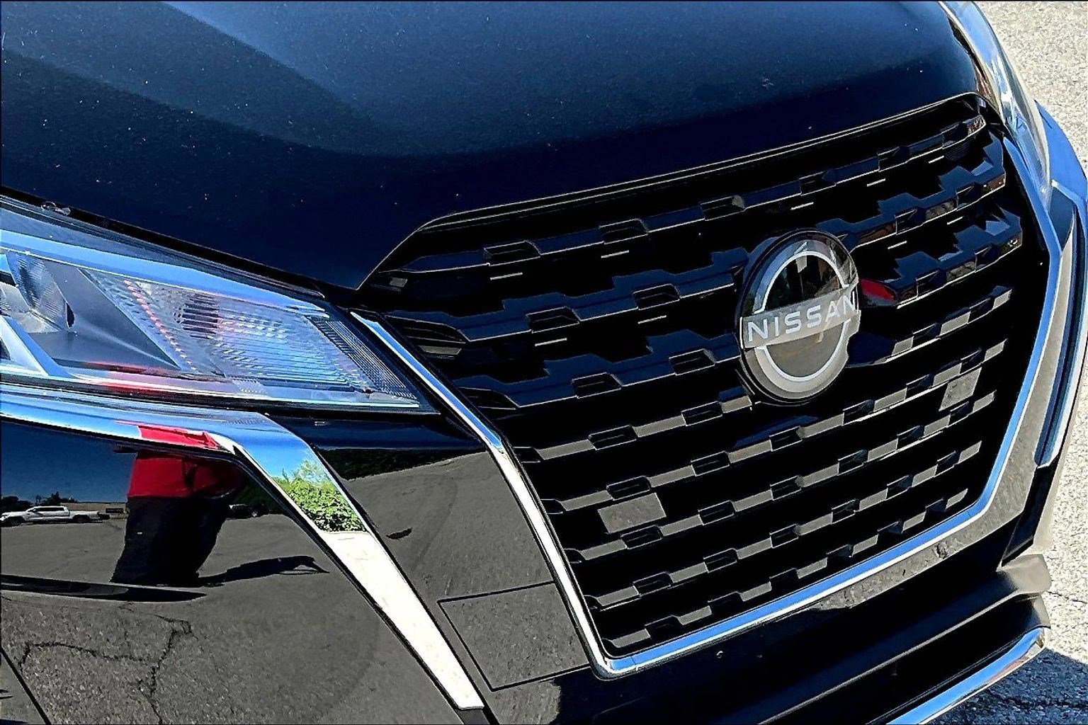 Certified 2024 Nissan Kicks S FWD image 32