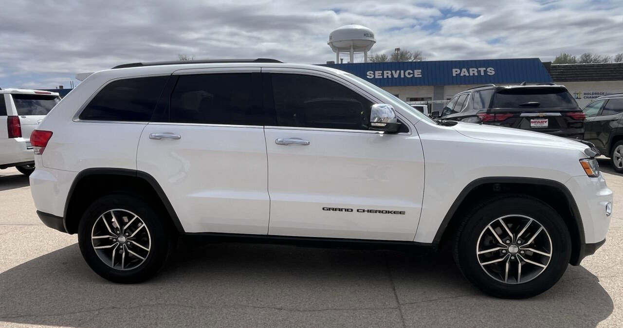 Used 2017 Jeep Grand Cherokee Limited image 6