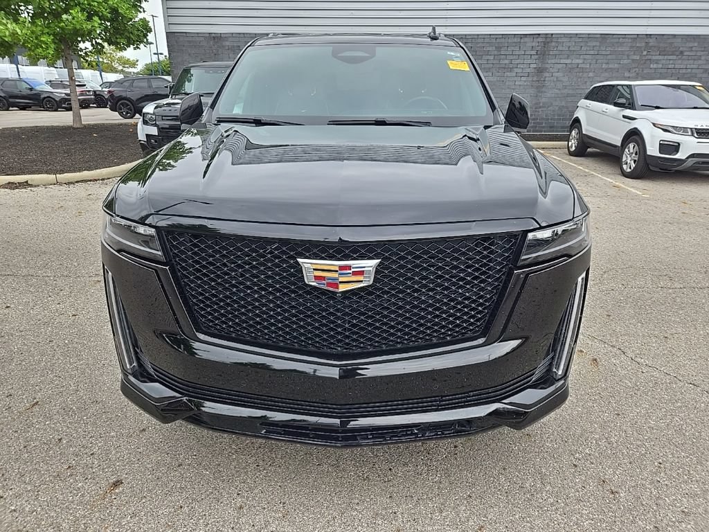 Used 2021 Cadillac Escalade Sport w/ Driver Assist Tech Package AWD/4WD image 2