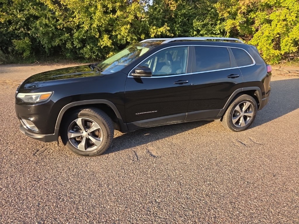 Used 2020 Jeep Cherokee Limited AWD/4WD image 3