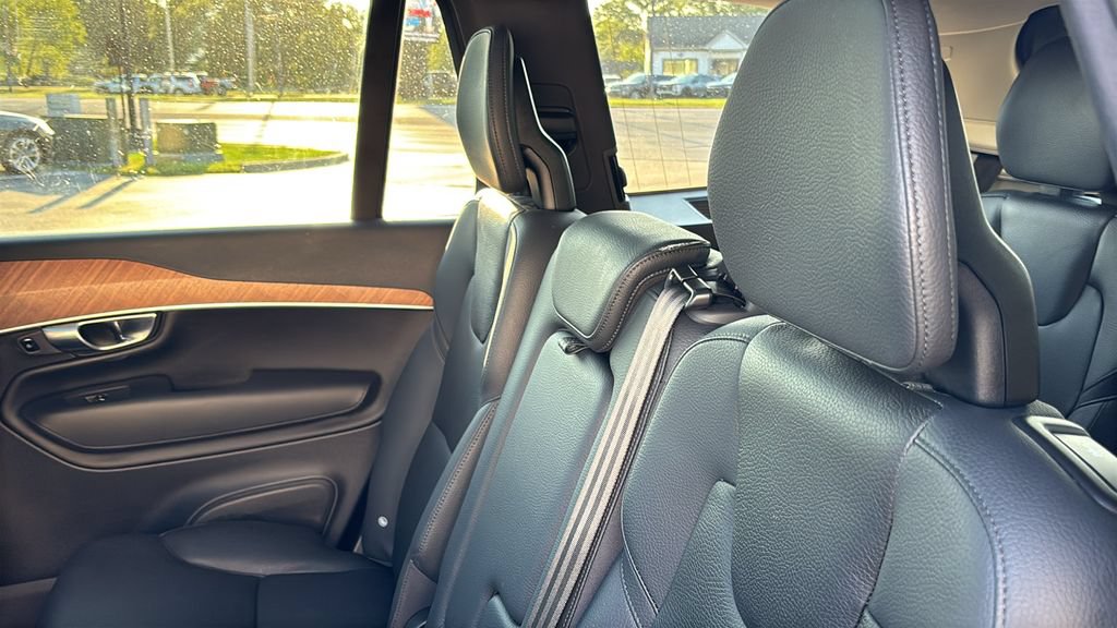 Certified 2023 Volvo XC90 T8 Plus w/ Protection Package Premier AWD/4WD image 11
