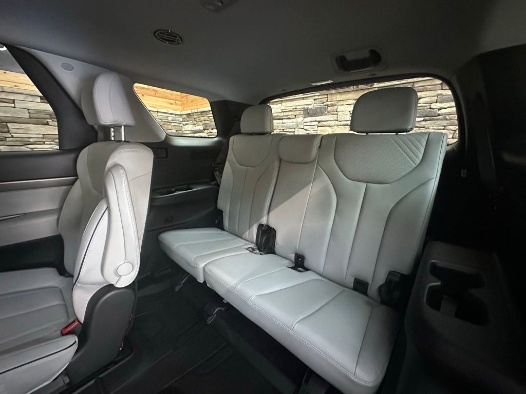Used 2024 Hyundai Palisade SEL AWD/4WD image 34