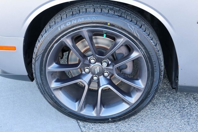 Used 2018 Dodge Challenger R/T image 7