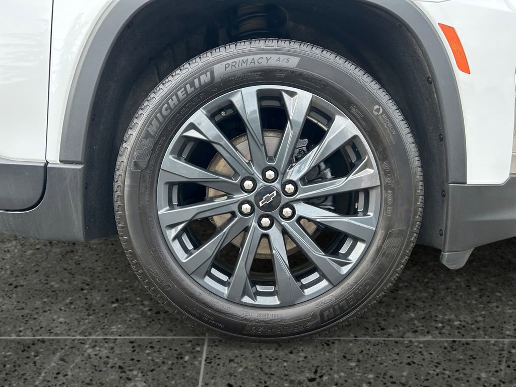 Used 2023 Chevrolet Traverse RS image 10