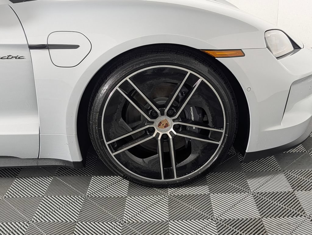 New 2026 Porsche Taycan AWD/4WD image 14