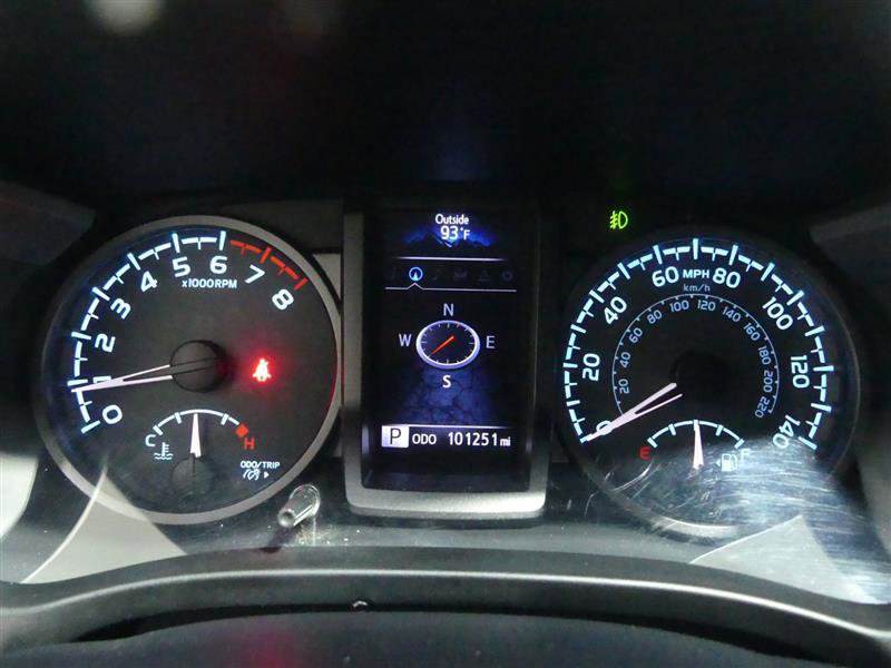 Used 2017 Toyota Tacoma TRD Off-Road w/ Tow Package image 28