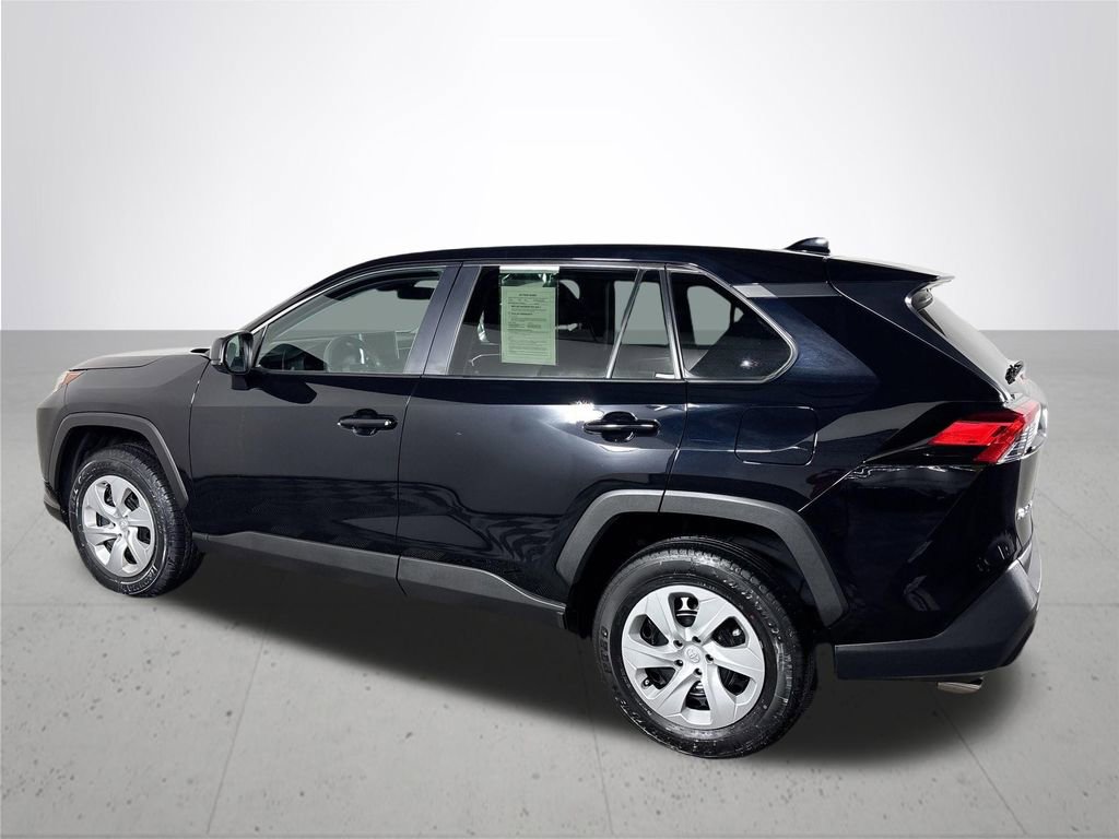 Used 2024 Toyota RAV4 LE image 8