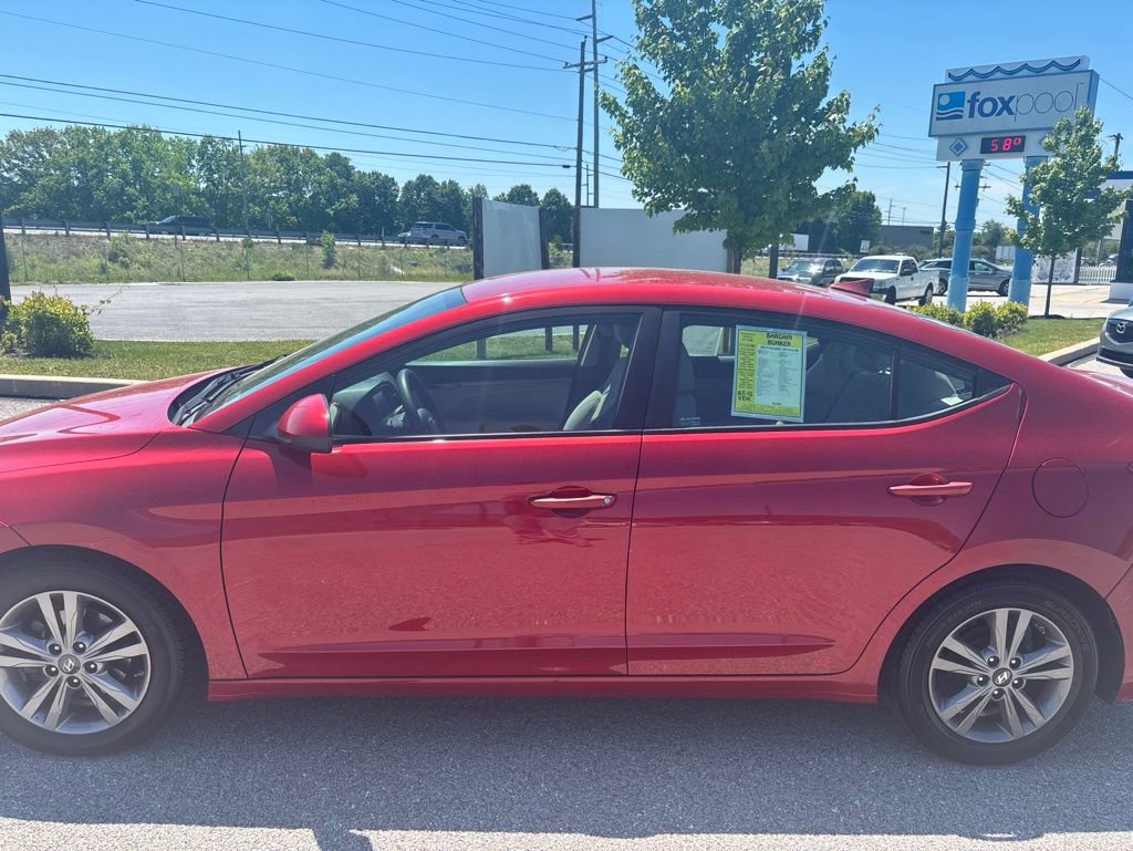 Used 2017 Hyundai Elantra SE FWD image 5