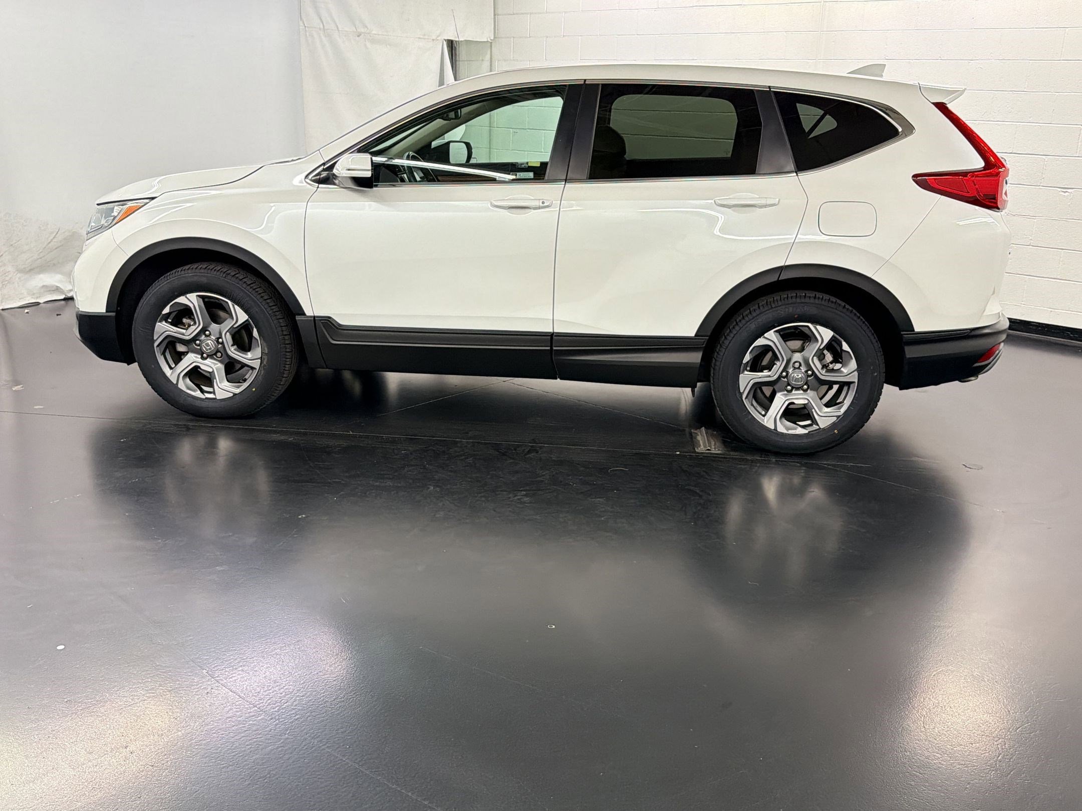 Used 2019 Honda CR-V EX-L image 2