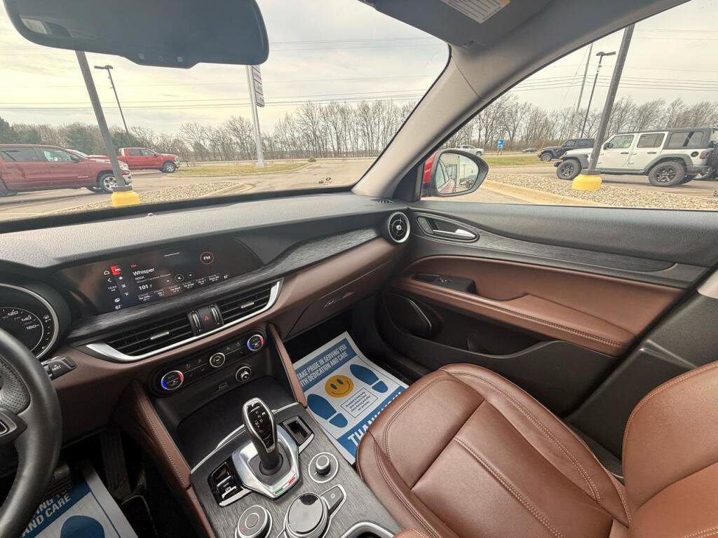 Used 2021 Alfa Romeo Stelvio Sprint w/ Cold Weather Package image 22