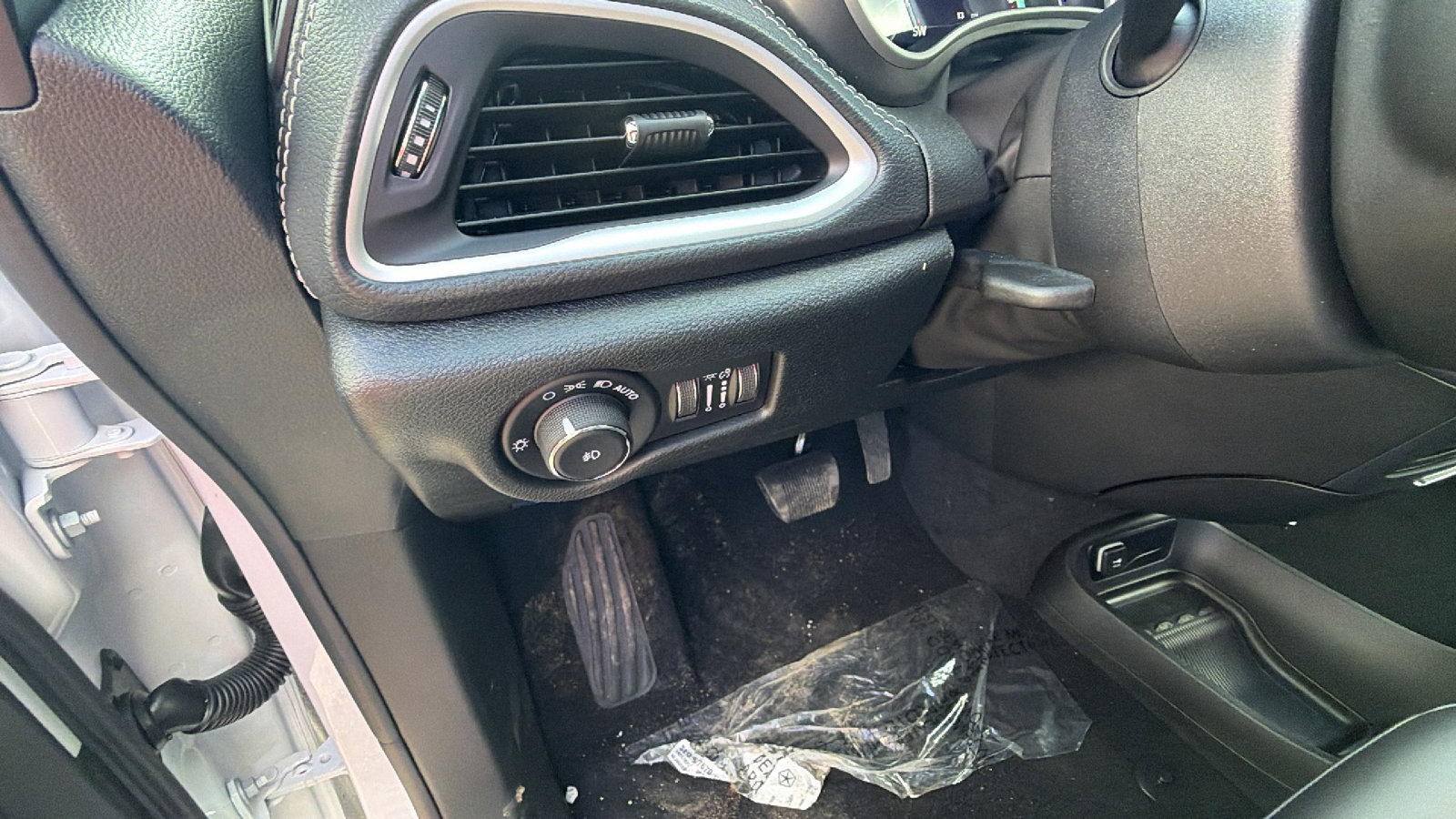 New 2026 Chrysler Pacifica Select image 22