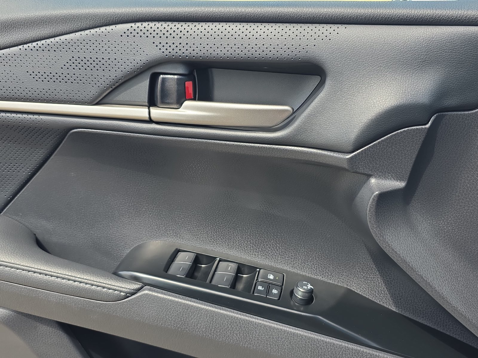 New 2026 Toyota Camry XSE FWD image 24
