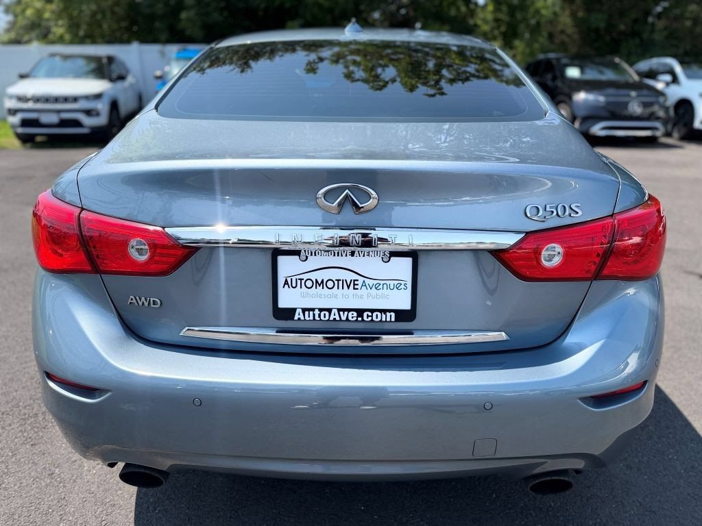 Used 2017 INFINITI Q50 Sport AWD/4WD image 4
